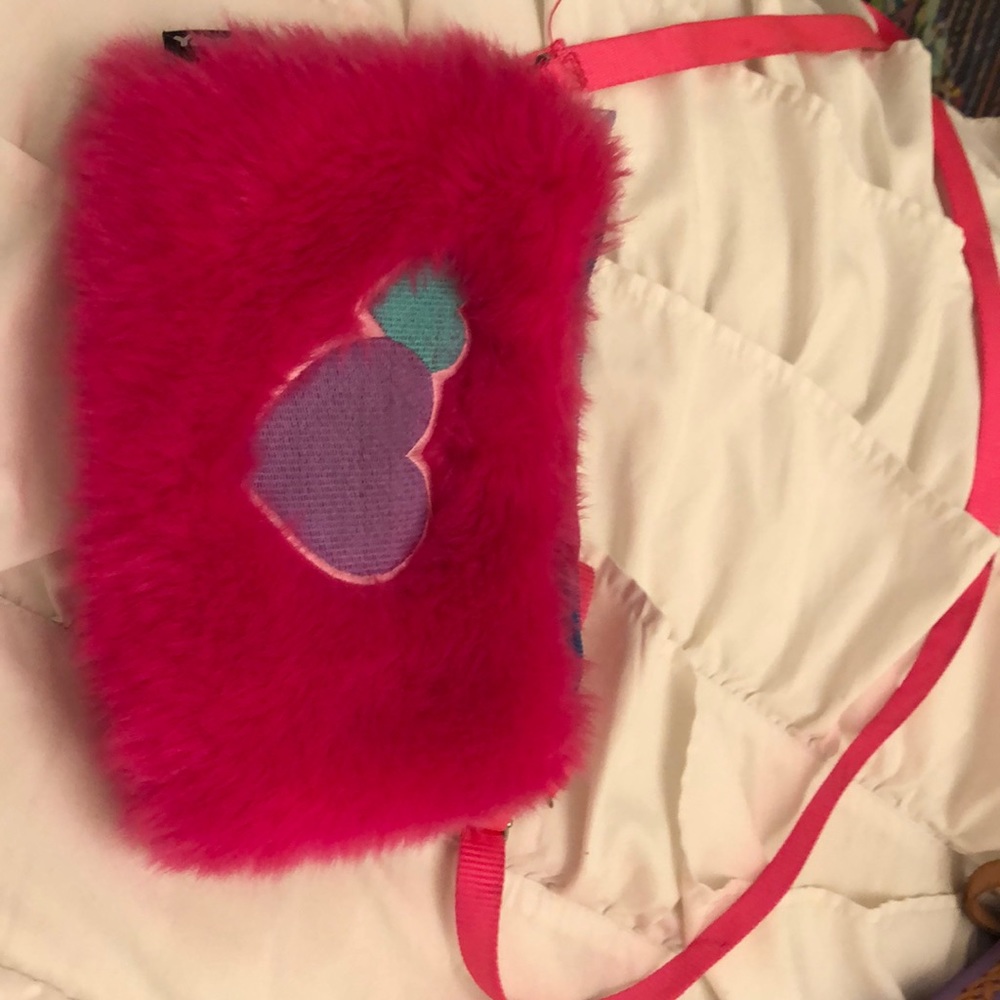 Fuzzy pink girl purse. 8x6